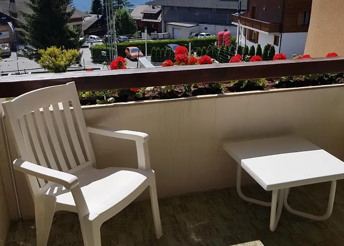 Route Du Village 5 Panorama *